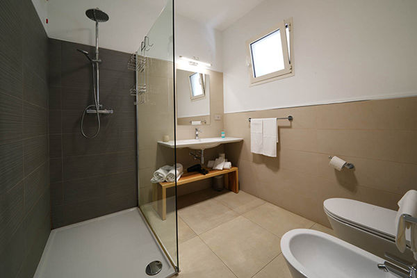 Costa Smeralda low budget