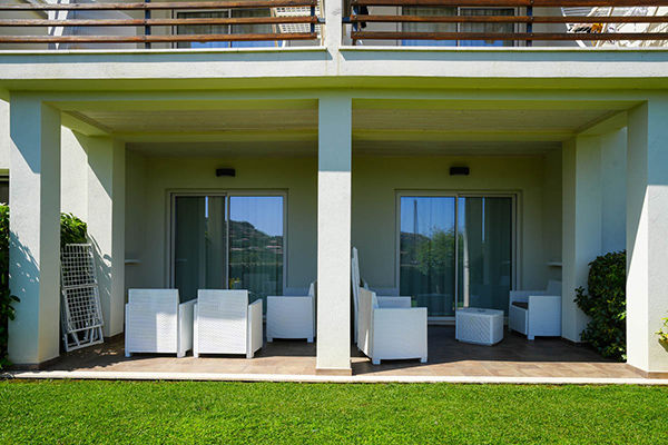 Costa Smeralda low budget