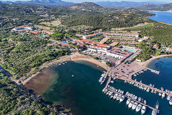 Costa Smeralda low budget