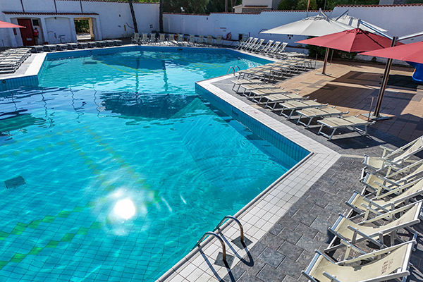 Costa Smeralda low budget