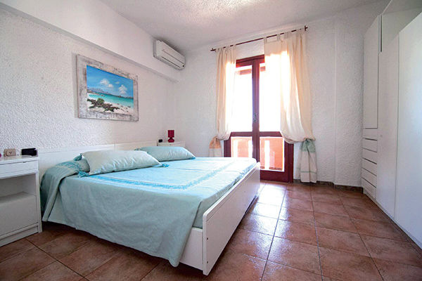 Costa Smeralda low budget