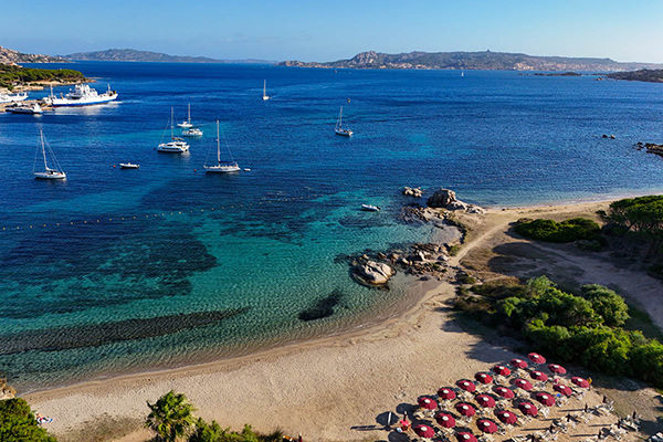 Direttamente sul mare, di fronte alla Maddalena