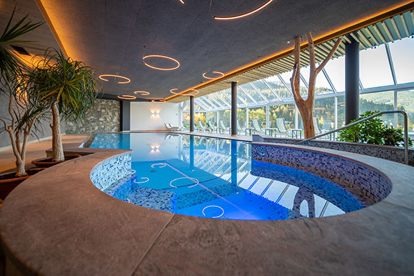 Sci e wellness a 100 metri dal Lago di Valdaora