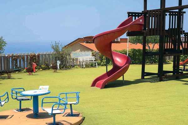 A 2,8 km dalla spiaggia, navetta inclusa