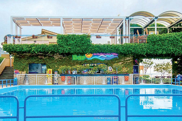 A 2,8 km dalla spiaggia, navetta inclusa