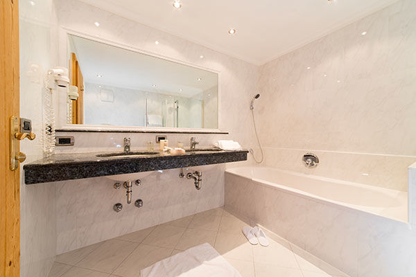 Alle pendici del Sassongher