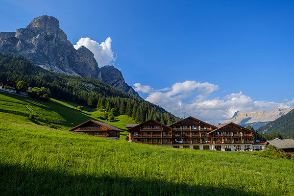 Alle pendici del Sassongher