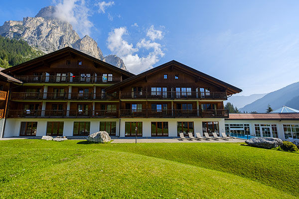 Alle pendici del Sassongher