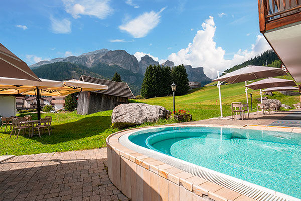 Alle pendici del Sassongher