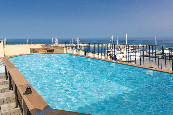 A 150 metri dalla spiaggia incontaminata