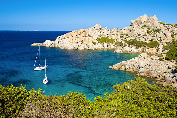 A 1 km dalla spiaggia di Rena Bianca