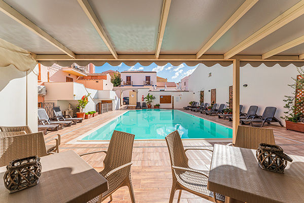 A 1 km dalla spiaggia di Rena Bianca