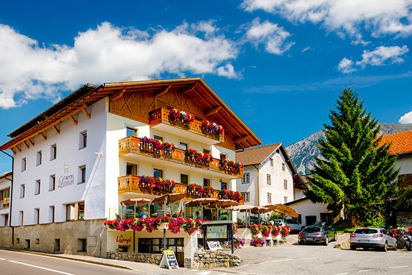 Borgo tipico del Sud Tirolo a 1 km dal Passo di Resia