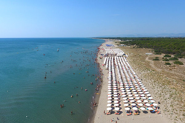 A 700 metri dalla spiaggia