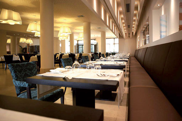 Spiaggia privata a 300 metri