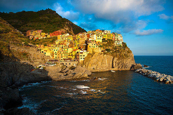 In e-bike lungo la costa tra Toscana e Liguria