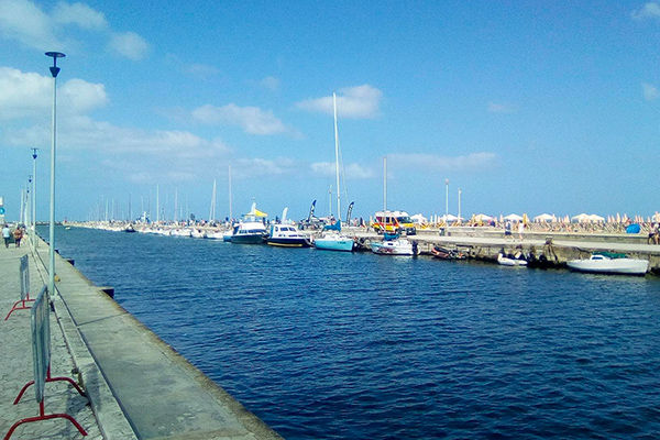 In e-bike lungo la costa tra Toscana e Liguria