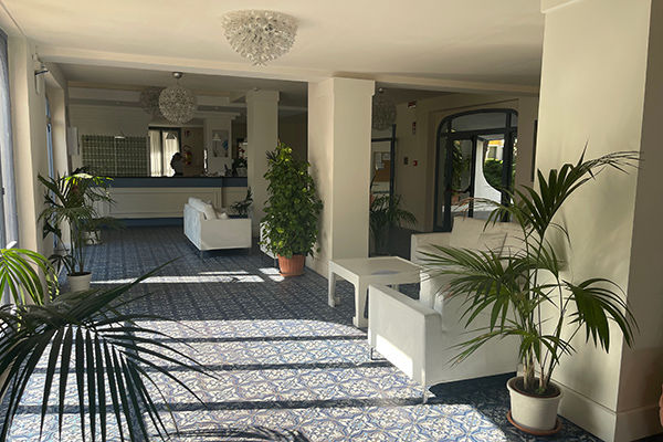 Mare cristallino e panorama incantevole