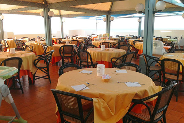 Mare cristallino e panorama incantevole