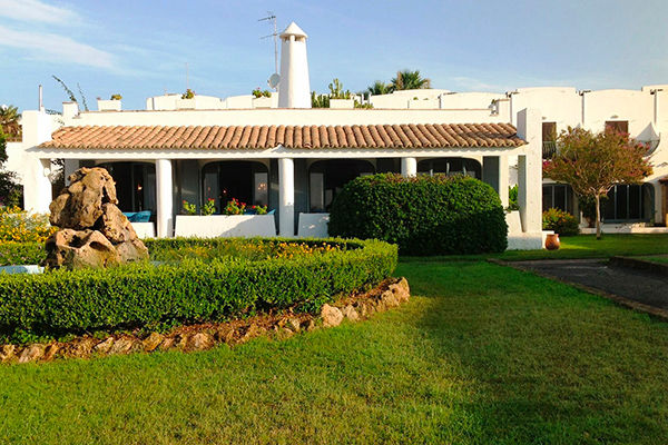 Mare cristallino e panorama incantevole