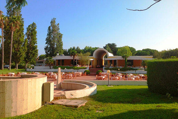 Mare cristallino e panorama incantevole