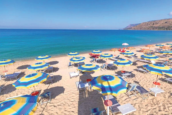 Affacciato sulla Costa degli Dei