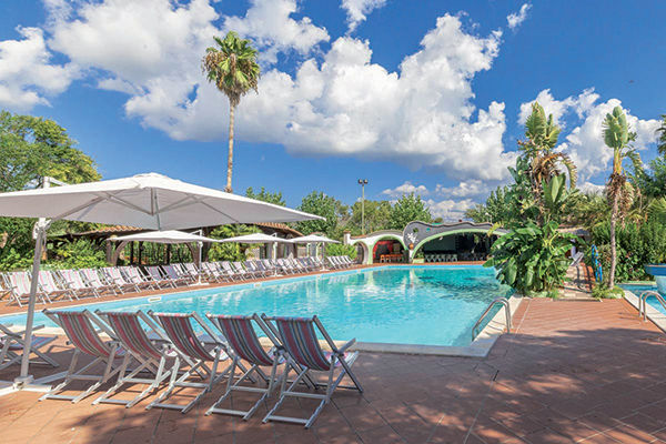 Affacciato sulla Costa degli Dei