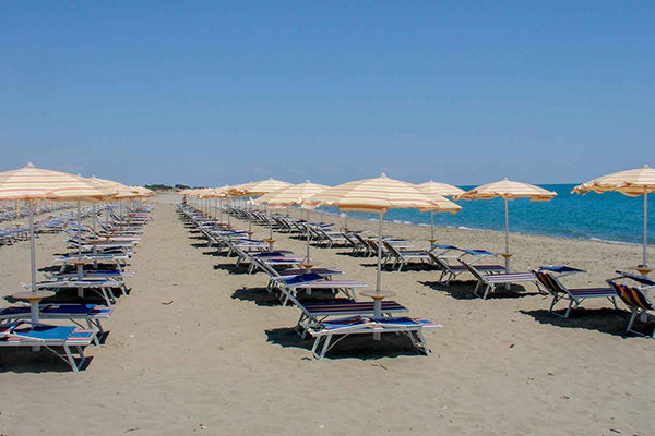 Affacciato sul Mar Ionio