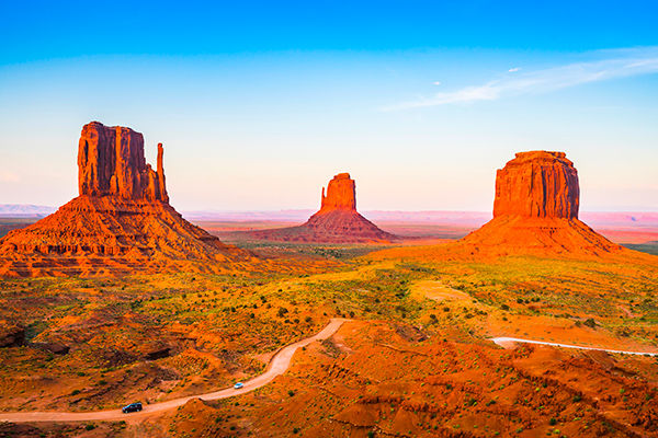 Dalle luci di Hollywood e Las Vegas ai silenzi dei Parchi Nazionali