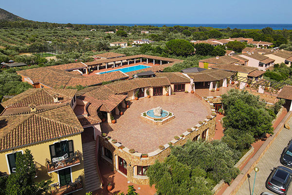 A 300 metri dalla spiaggia