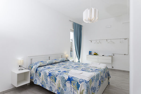 Tra i limoneti con vista sul mare di Procida