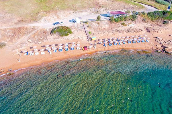 A 300 metri dalla spiaggia