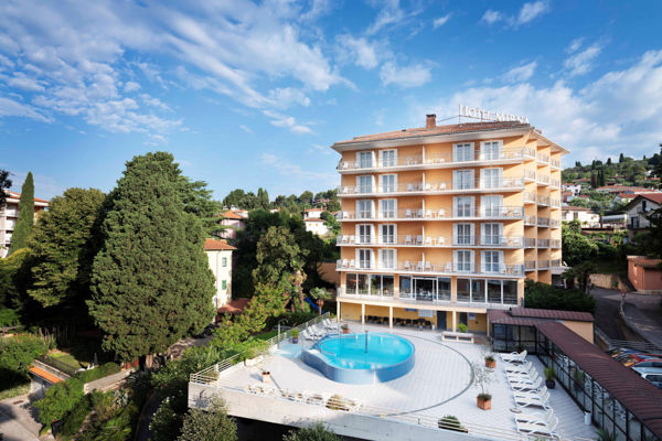 A 100 metri dal lungomare