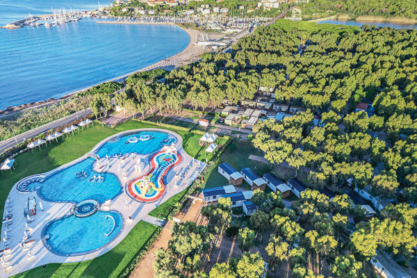 Parco acquatico di 6.300 mq sulla Riviera del Corallo