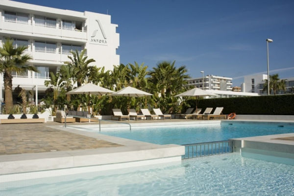 DESIGN MODERNO E ATMOSFERA RILASSATA