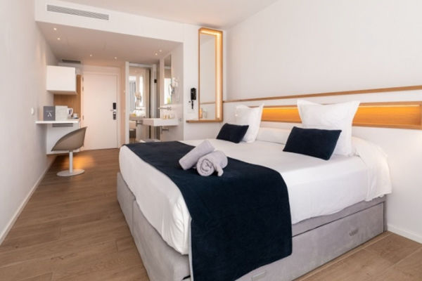 DESIGN MODERNO E ATMOSFERA RILASSATA
