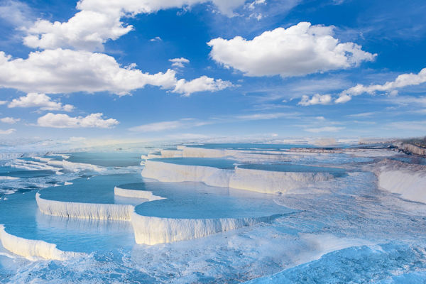 Un tour tra storia millenaria, cultura e meraviglie naturali