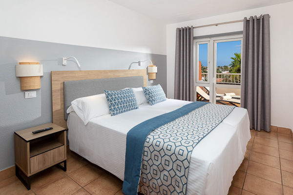 Aparhotel immerso nel verde, ideale per famiglie