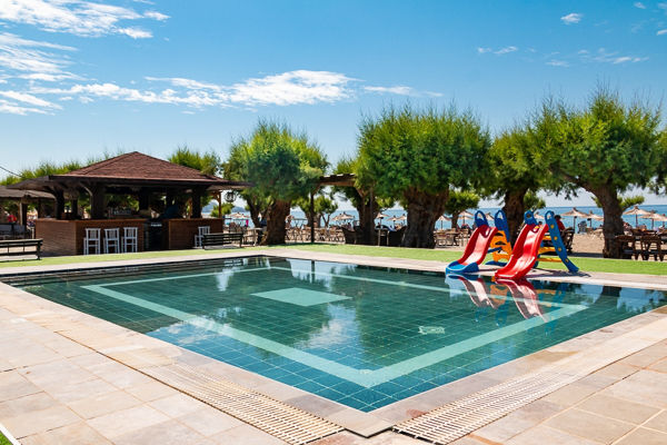 Direttamente sulla spiaggia di Lardos