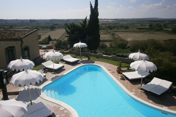 Antica masseria siciliana nell'oasi di Vendicari