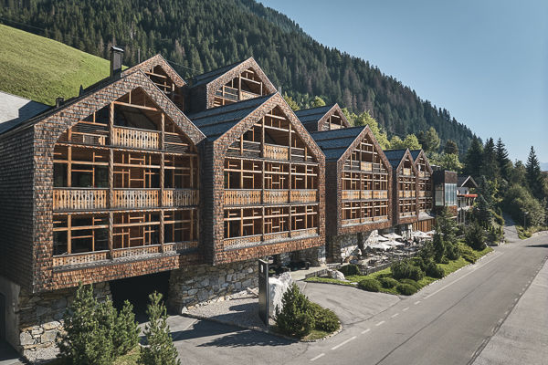 Design alpino contemporaneo e lussuoso