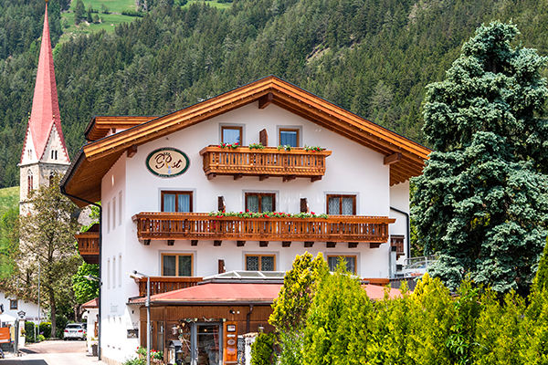 Borgo alpino nel cuore della Valle Isarco