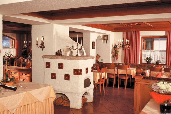 HOTEL SCHNEEBERGER - Niederau