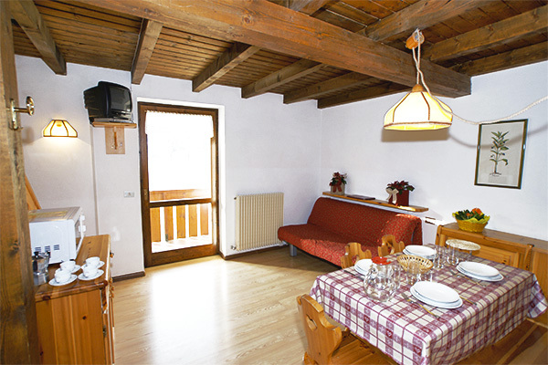 RELAIS CLUB RESIDENCE - San Martino di Castrozza Residence 3* ai piedi delle Dolomiti, fino a 6 posti letto