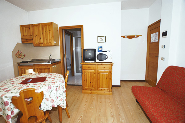 RELAIS CLUB RESIDENCE - San Martino di Castrozza Residence 3* ai piedi delle Dolomiti, fino a 6 posti letto