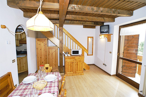 RELAIS CLUB RESIDENCE - San Martino di Castrozza Residence 3* ai piedi delle Dolomiti, fino a 6 posti letto