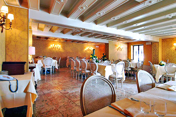 HOTEL CONTINENTAL - Venezia Fuga romantica a Venezia!