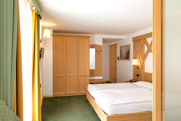 HOTEL ALPINE MUGON 4* - Vason del Monte Bondone (TN) 1.000 MQ DI SPA SULLE DOLOMITI