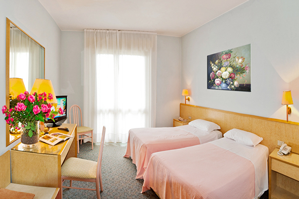 HOTEL SMERALDO TERME 3*S - Abano Terme (PD) Benessere termale per single o famiglie