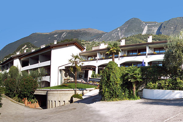 HOTEL LAURA CHRISTINA - Malcesine Posizione tranquilla tra lago e montagna